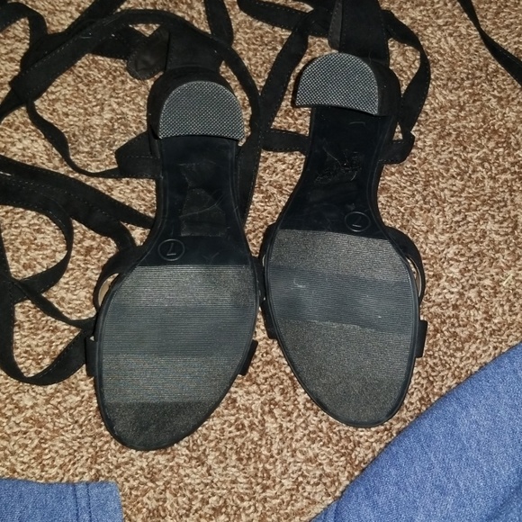 Shoes - Picture 3 of 3